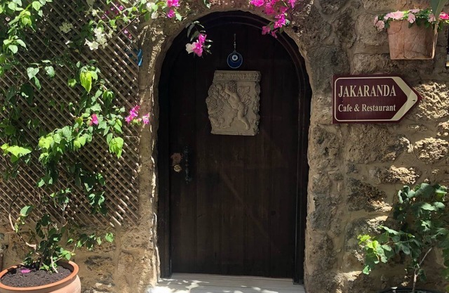 Quirky Original Turkish Stone House in the heart of town