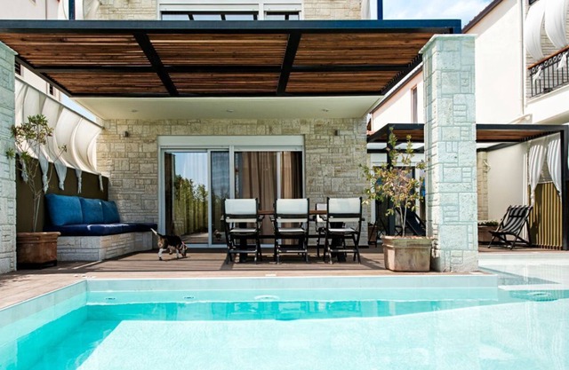 R 1259 Elegant Villas - Family Villa - Sea View - Garden View - Outdoor Jacuzzi & X-box on reques