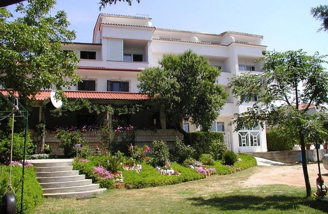 Rab Diving Mirko - Two Bedroom Apartment with Sea View (6A)