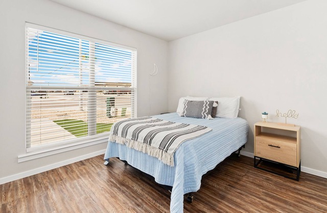 RaiderBNB- Centrally Located! NEAR TTU w/ Garage Parking