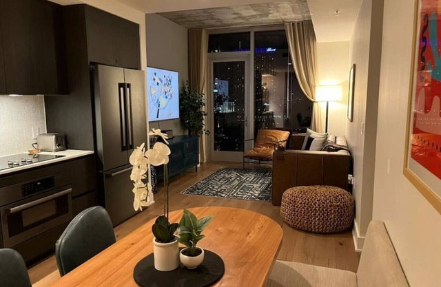 Rainey St -Luxury 1BR - Top Amenities -RT Pool -17