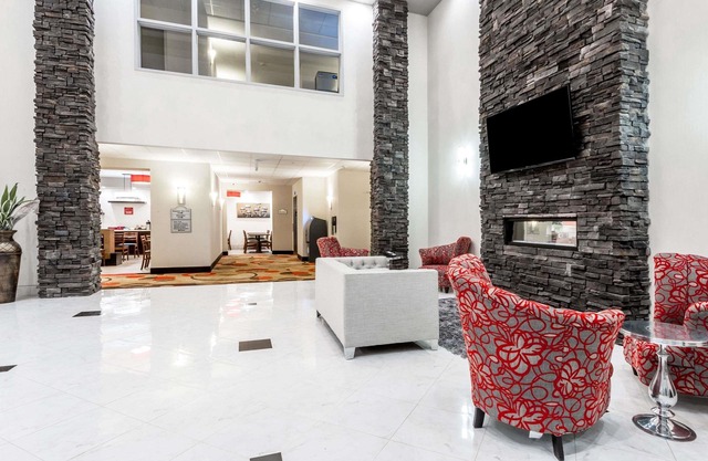 Ramada by Wyndham Moose Jaw