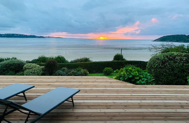 RARE : Waterfront garden cocoon