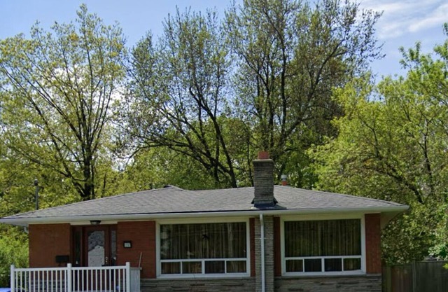 Rayann’s Lodge is an excellent place to stay providing the “ Home away Home”.