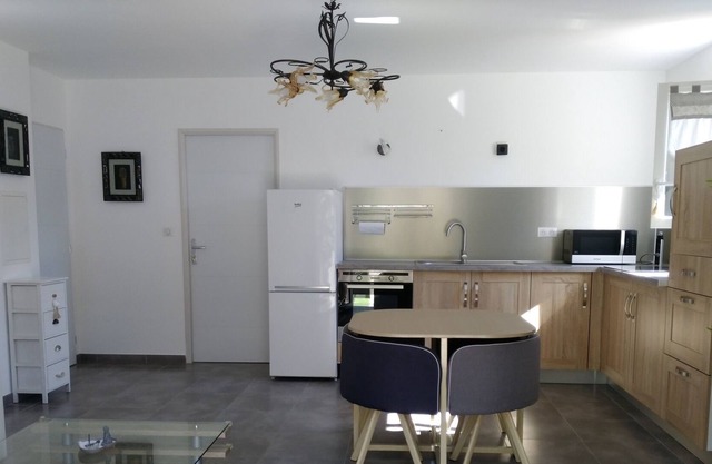 Recent apartment at the bottom of the villa