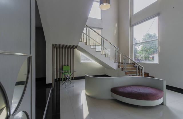 RedDoorz near Goa Sunyaragi