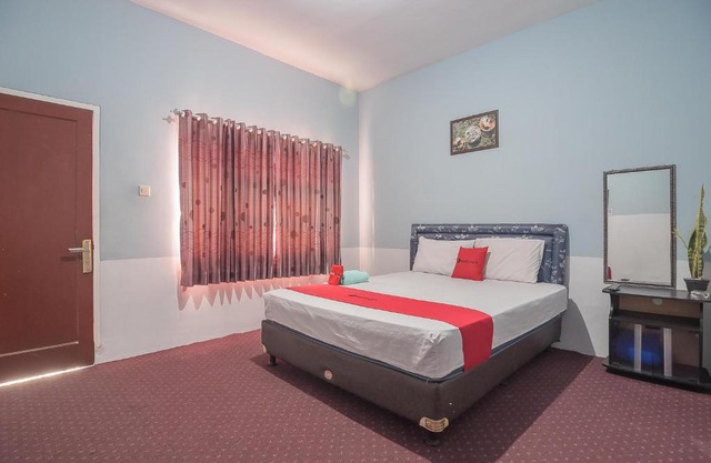 RedDoorz near Happy Farm Ciwidey