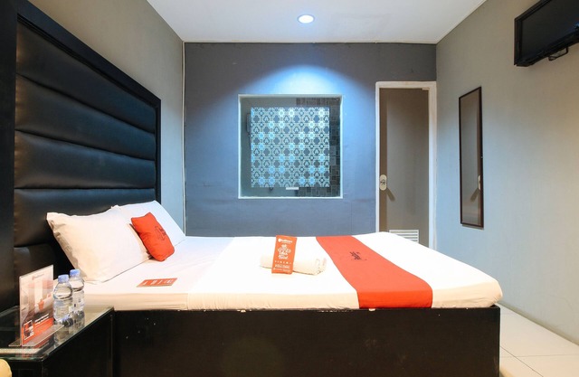 RedDoorz @ P Florentino Street Sampaloc Manila