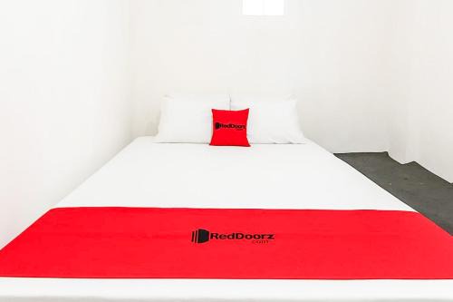 RedDoorz Syariah at Hotel Yasmine Pandaan