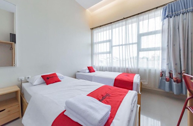 RedDoorz Syariah near DPRD Kabupaten Subang