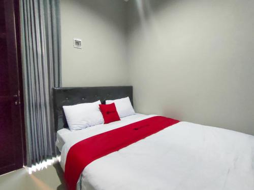 RedDoorz Syariah near Rumah Sakit Soewandhie