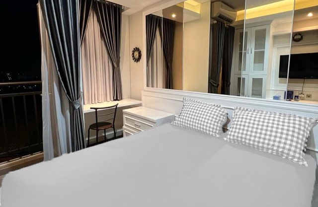 RedLiving Apartemen Transpark Cibubur - Ens Room