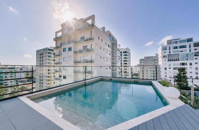 Regatta Living II with Breakfast Included! - 406