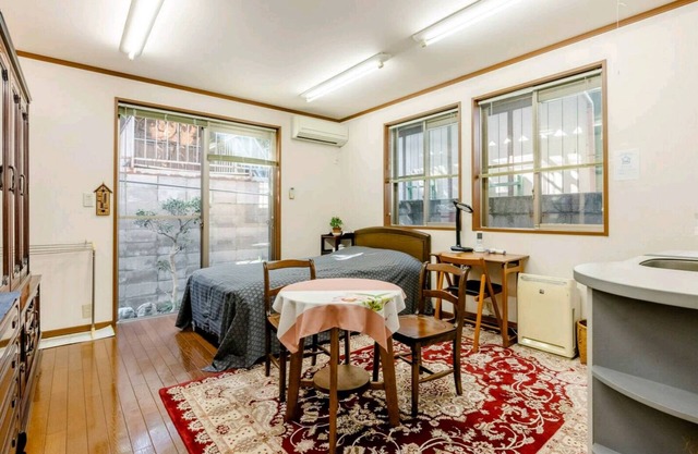Relax and unwind in a room with a Simmons bed Limited to one group Close to 3 train lines - MOZU HOUSE A room/Sakai Ōsaka