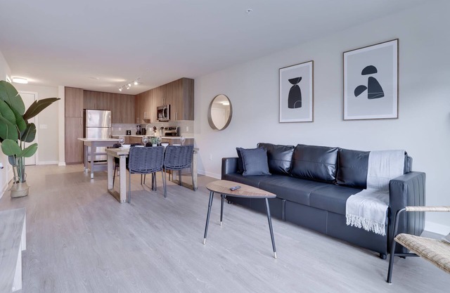 Relax & Enjoy in this Apartment at Alexandria