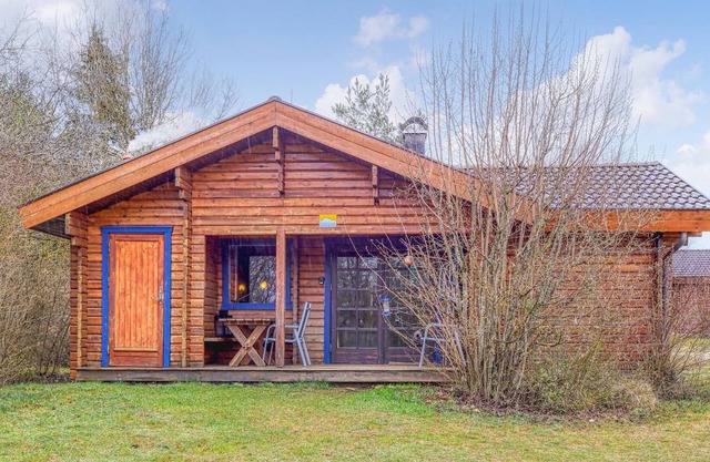Relax in nature in your cozy wooden house in the vacation park Lauterdörfle.