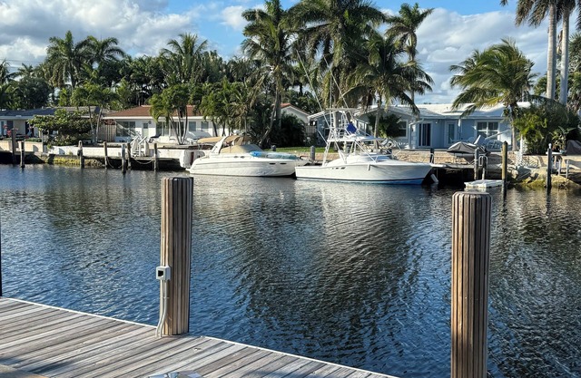 Relax & Unwind – Walk to the Beach from This 2BR -2BA with Pool and fishing dock