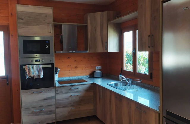 Relaxing mountain retreat for couples and families with everything you need!