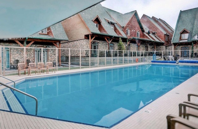 Relaxing Mountain Retreat, Pool, and Hot Tub