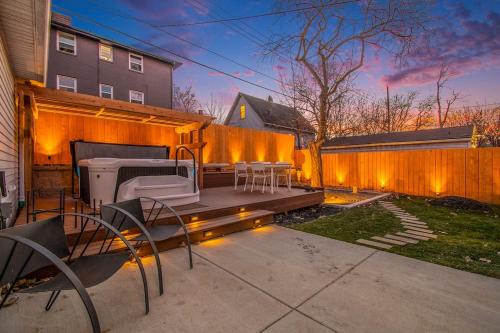 Relaxing Spot with Zen Garden & Year-Round Hot Tub