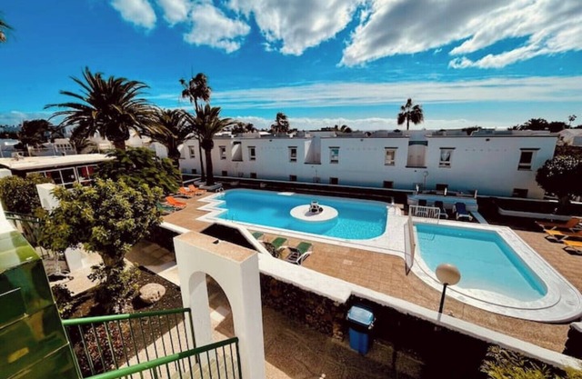 Relaxing Upper Floor Apartment- Exclusive Complex