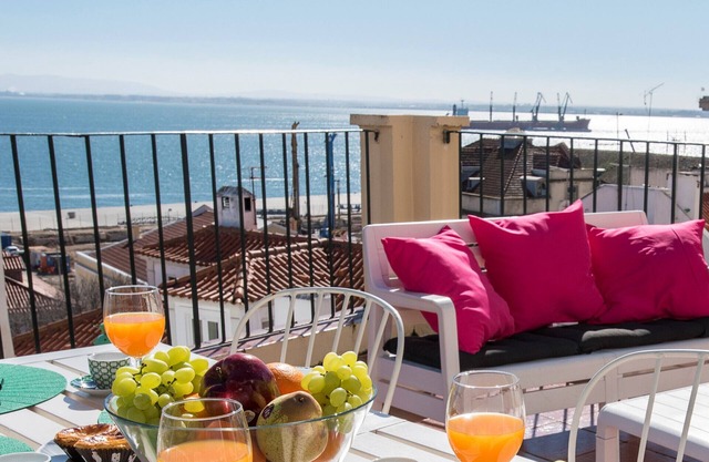 Remedios VII- fantastic terrace and river view!