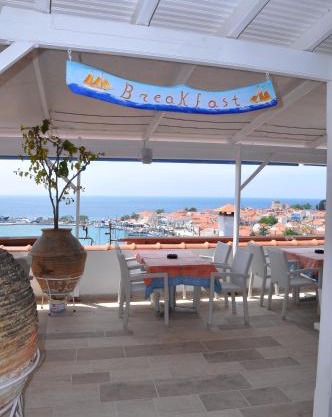 Remezzo Hotel & Studios