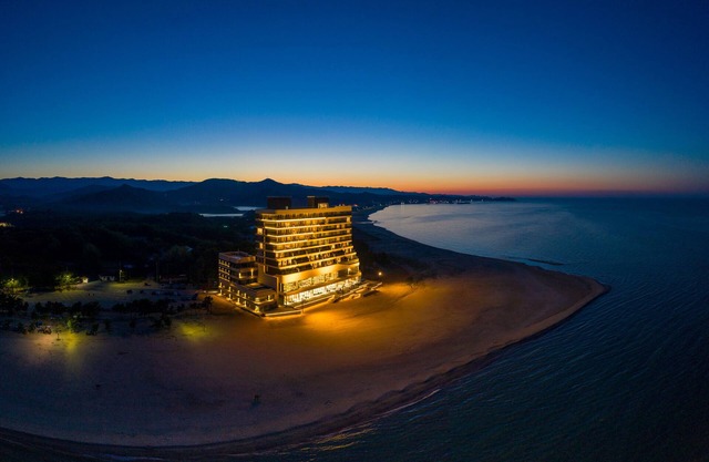 Renebleu by Sol Beach