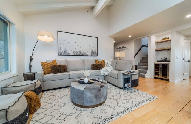Renovated 3BR, 3BA Snowmass Condo