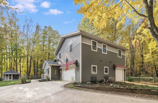 Renovated and Luxe Lake House