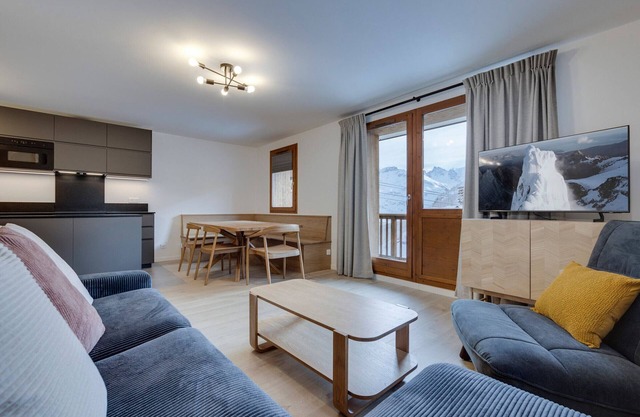 Renovated apartment 5 ppl, Tignes le Lac, balcony, parking, at the foot of the slopes