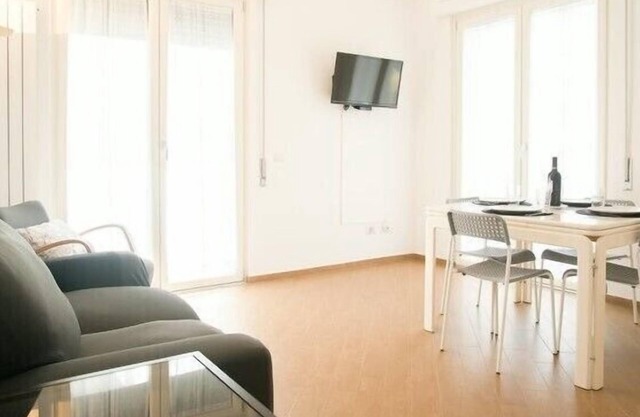 Renovated Apartment in Coppedè district close to Villa Borghese, Sapienza, Luiss