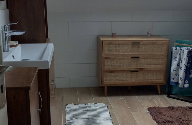 Renovated Breton stone farmhouse near the sea and GR34