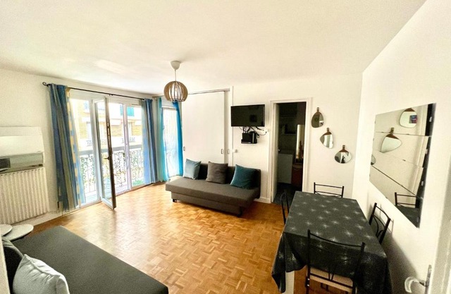 Renovated Charming Apt Ideal to visit Paris