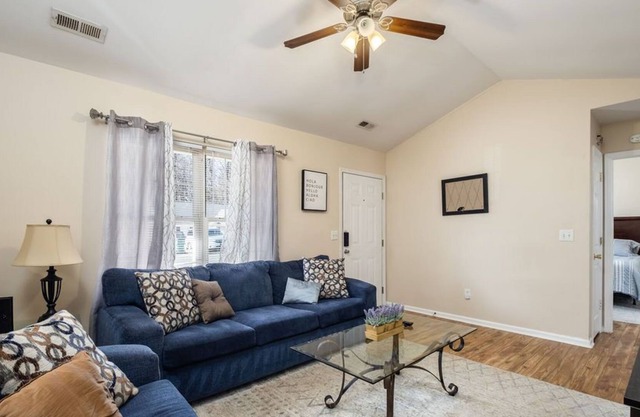 Renovated CLT Home Great for Couples | Friends| Families + Kids | Solo Travelers