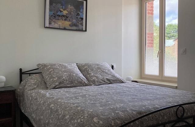 Renovated, fully-equipped Compère apartment