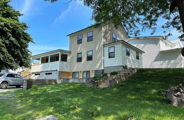 Renovated Hancock NY house near Delaware River