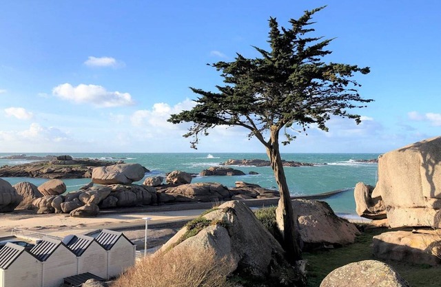 Renovated house facing Coz-Pors beach with garden - 2 bedrooms