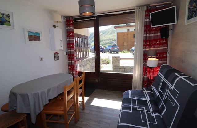 Renovated Studio Near Slopes and Shops with Balcony