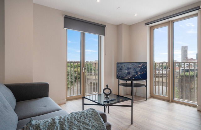 RentitRev Modern Flat in Exclusive Wandsworth Area