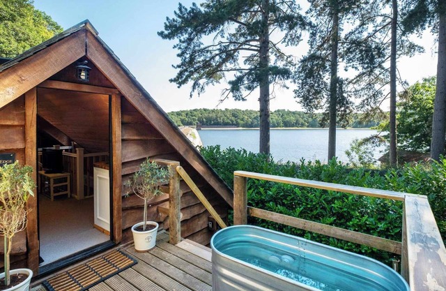 Reservoir View Summar