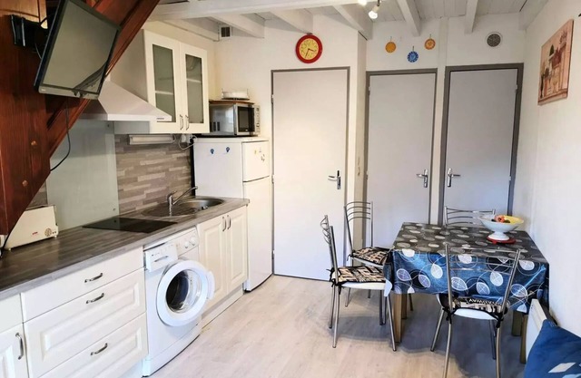 Residence Maisons De La Plage - VILLA T2 MEZZANINE 6 sleeping accommodations PORT LEUCATE. Ref: 1MPL 2A