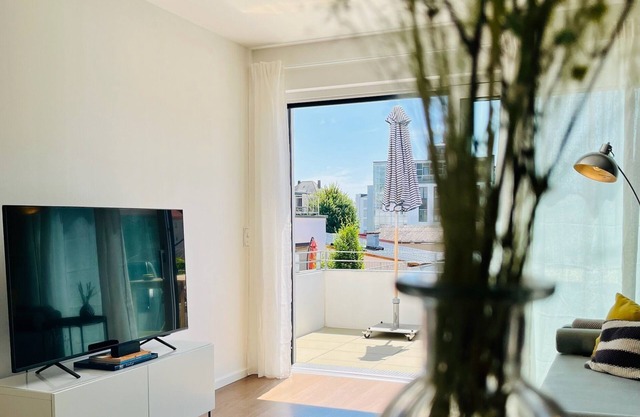 RESIDERY: Urban chic | Central | Balcony