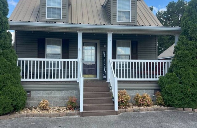 Resort Escape near Pickwick Lake