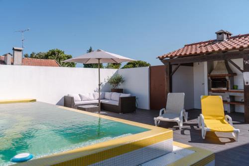 Retiro da Atafona Beach Pool House White