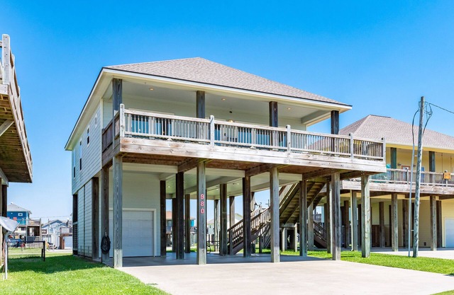 Retreat | Steps to Beach | Kid Friendly | Sleeps10