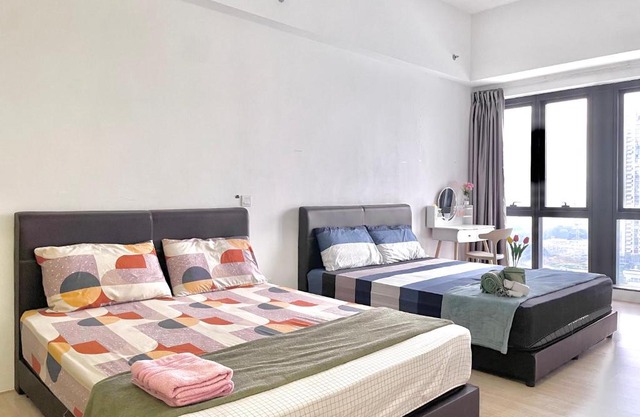 REVO near Pavilion2 Stadium Bukit Jalil 4-5pax