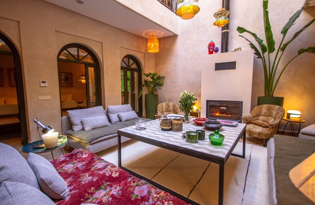 Riad for 10 people in the medina
