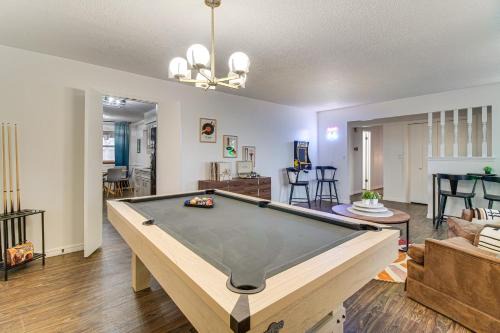 Right Off Route 66 Retro Vinita Home with Game Room