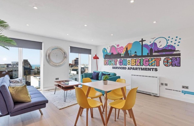 Right On : Bright On Apartment 1B - City Centre Luxury Apartments